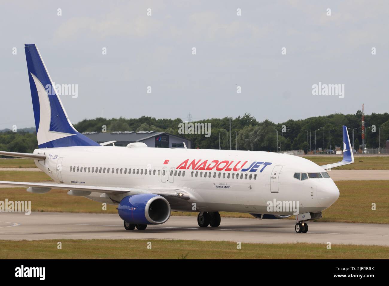 Anadolujet Airways, Boeing 737 TC-JZR, arriving at Stansted Airport, Essex, UK Stock Photo