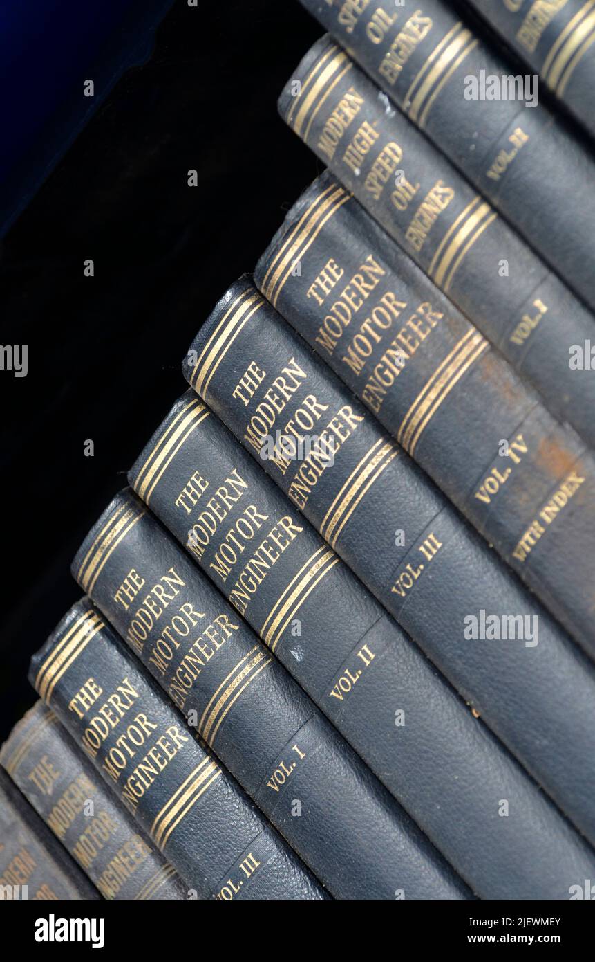old fashioned hard bound technical engineering books Stock Photo Alamy