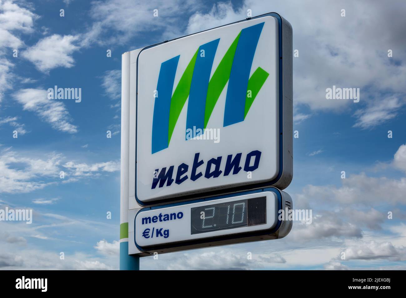 Modern gas pump hires stock photography and images Alamy