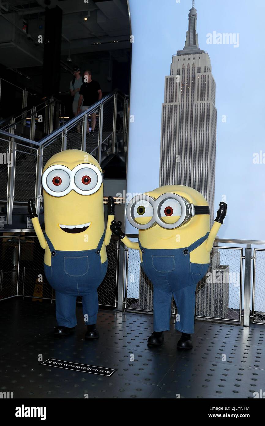 New York, NY, USA. 28th June, 2022. Kevin the Minion, Bob the MinionBob the Minion celebrating the upcoming premiere of Minions: The Rise of Gru at The Empire State Building. Credit: Steve Mack/Alamy Live News Stock Photo