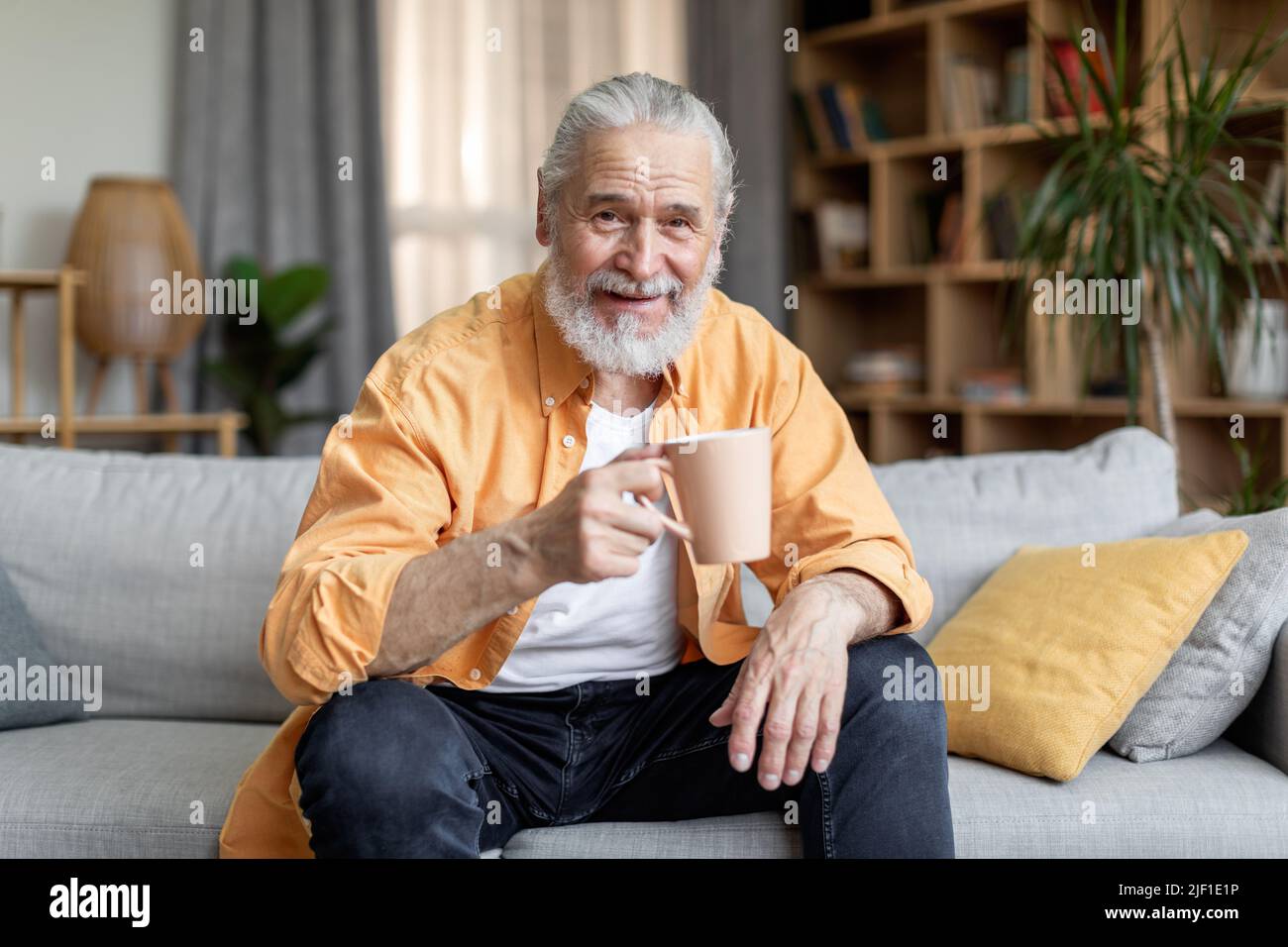 Old man tea empty hires stock photography and images Alamy