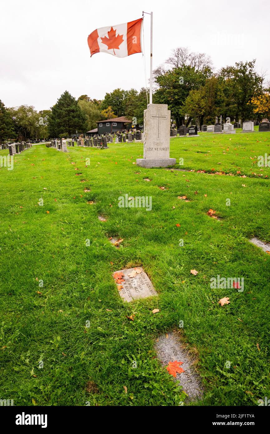Gravestones in a veteran's graveyard in autumn Stock Photo Alamy