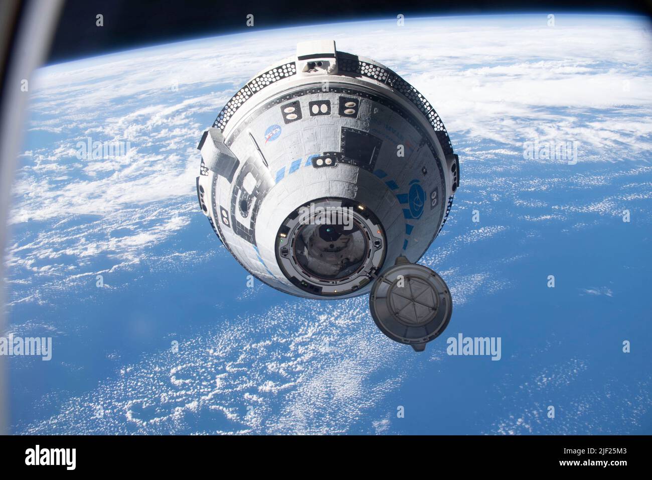 Boeing's CST-100 Starliner Crew Ship Approaching The International ...