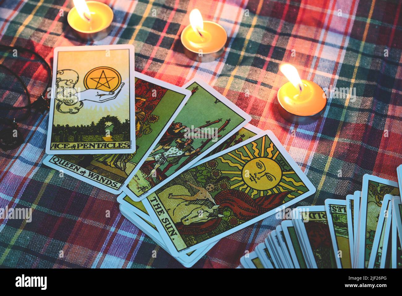 Tarot readings hires stock photography and images Alamy