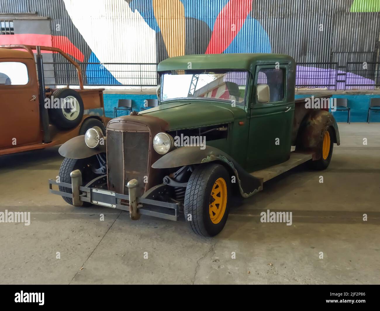 Vintage truck 1920s hi-res stock photography and images - Alamy