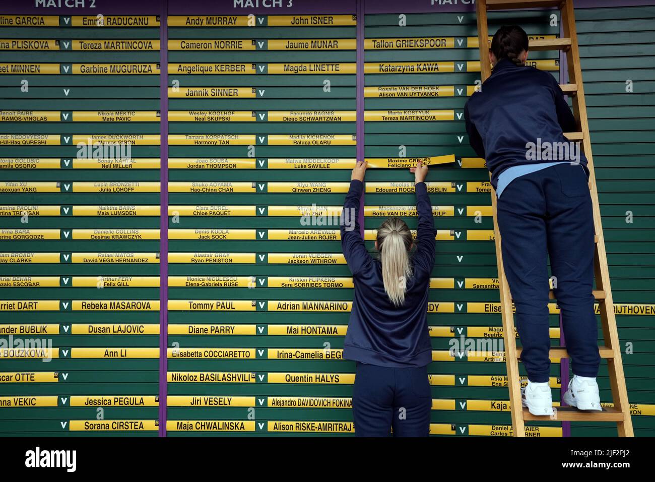 Players names are added to the order of play on day three of the 2022 Wimbledon Championships at the All England Lawn Tennis and Croquet Club, Wimbledon. Picture date: Wednesday June 29, 2022. Stock Photo