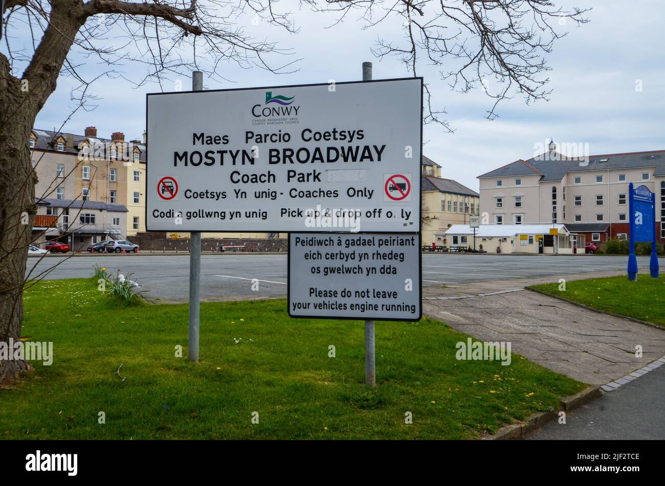 Llandudno, UK. Apr 10, 2022. The large coach park and drop off point on Mostyn Broadway is empty Stock Photo