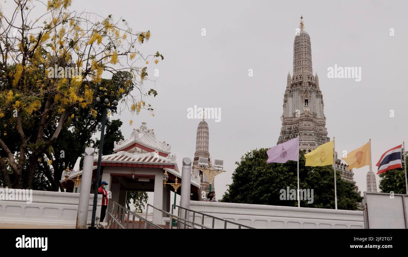 Wat Arun aka Wat Chaeng aka Temple of the Dawn Chao Phraya River Bangkok Thailand Stock Photo