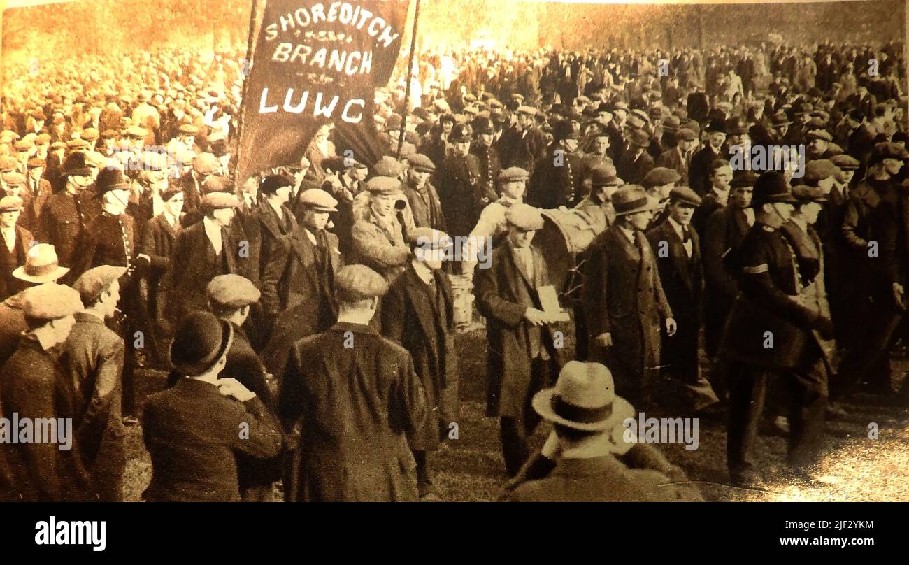 UK 1932 National Hunger March , Shoreditch union members arrive at Hyde Park. The National Hunger March of September–October 1932 was the largest hunger march of the time caused by poverty resulting from the  mass unemployment in the Great Depression Stock Photo