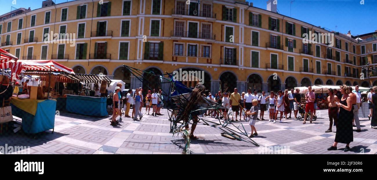 Palma Majorca ( Mallorca ) Balearic Islands Spain Placa Major Entertainer & Tourists Stock Photo