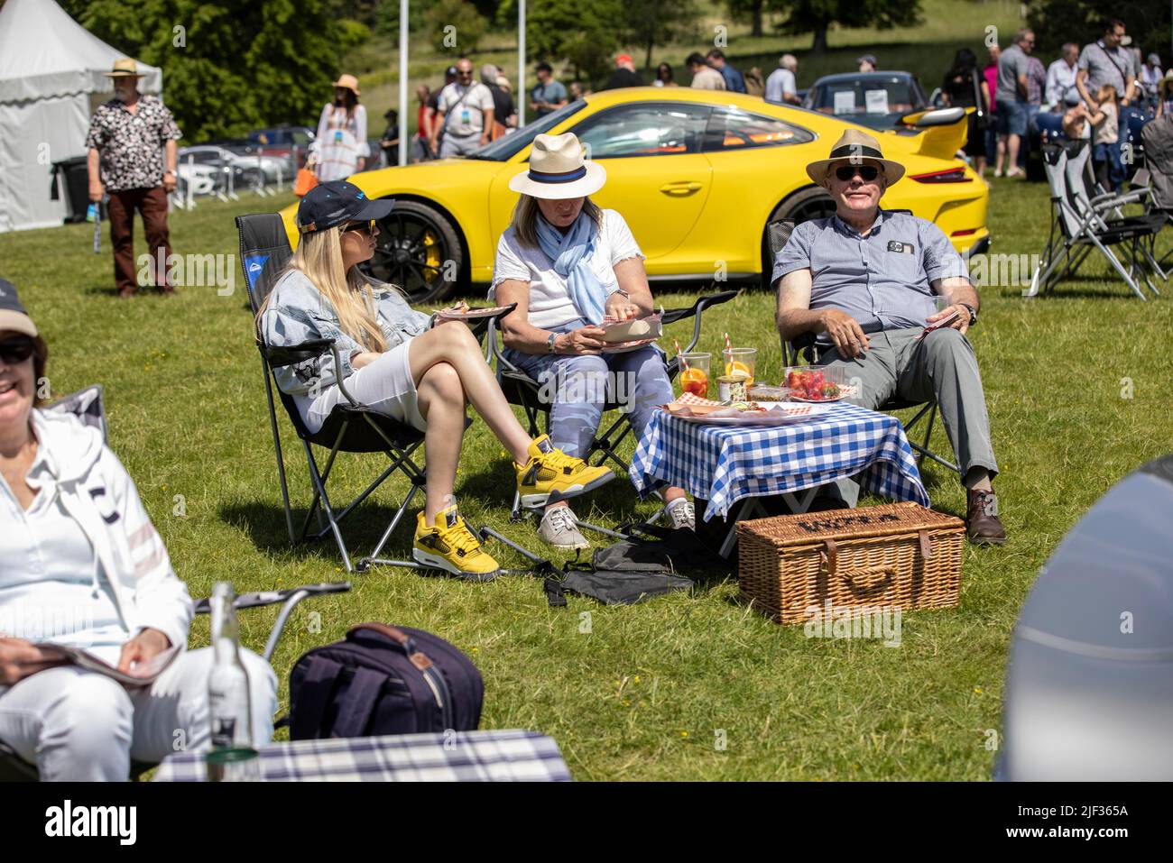 PHOTO:JEFF GILBERT 22nd May 2022 Henley-On-Thames, UK Car enthusiasts enjoy the warm weather at the Supercars & Classics Weekend at Stoner Park, Oxfor Stock Photo