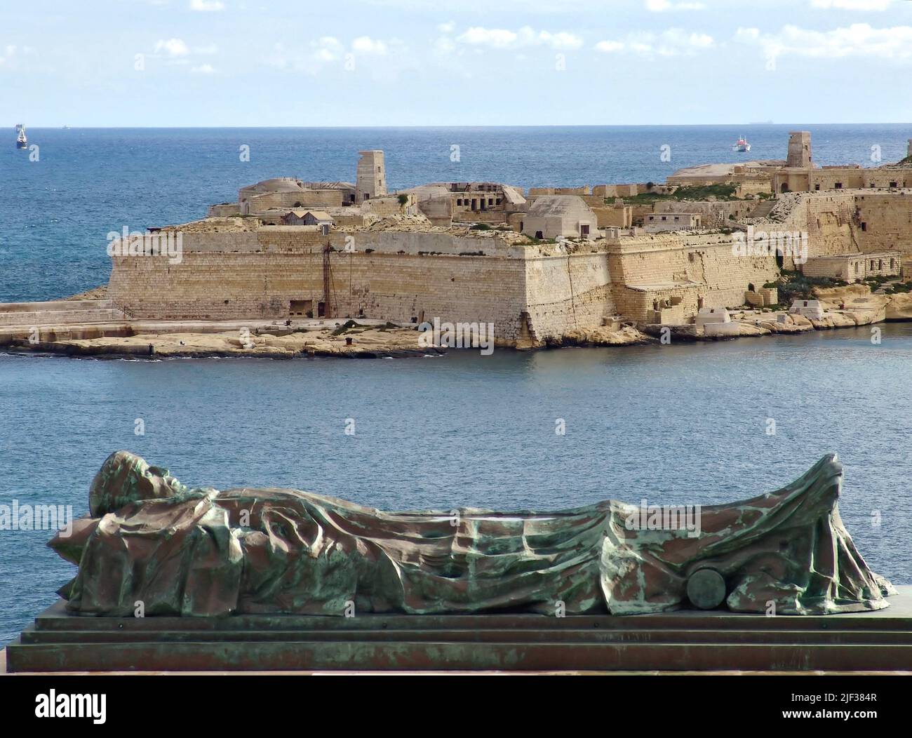 St. Andrews Bastion across the harbour entrance to Fort Ricasoli in La Valletta, Malta Stock Photo