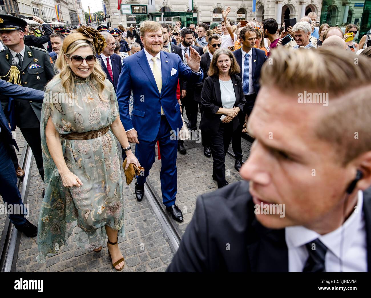 Austria, 29/06/2022, 2022-06-29 12:30:50 GRAZ - King Willem-Alexander and Queen Maxima walk to the old University during their visit to Graz. This is where the royal couple concludes their three-day state visit to Austria. ANP SEM VAN DER WAL netherlands out - belgium out Credit: ANP/Alamy Live News Stock Photo