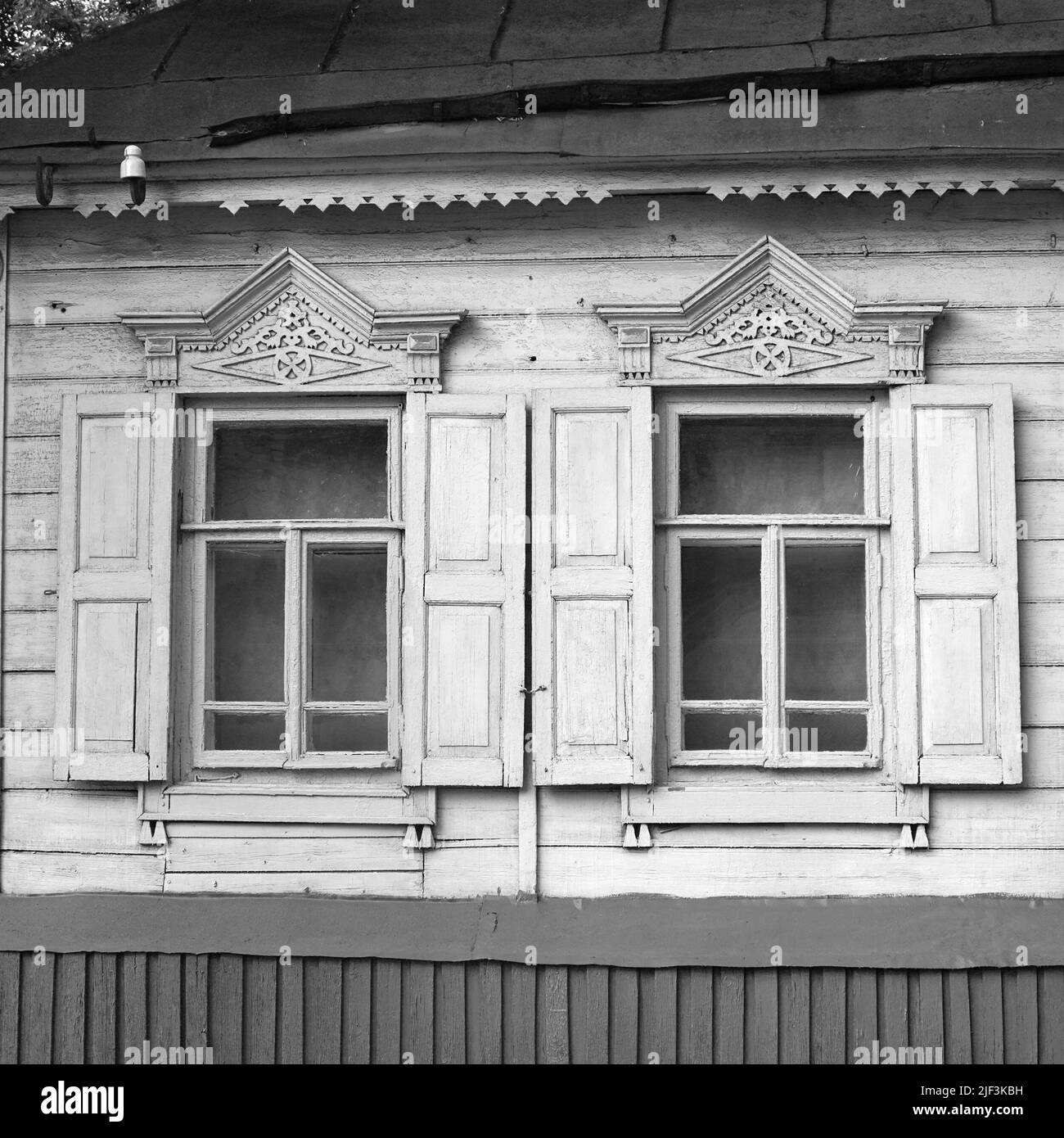 Old country farmhouse windows Black and White Stock Photos & Images - Alamy