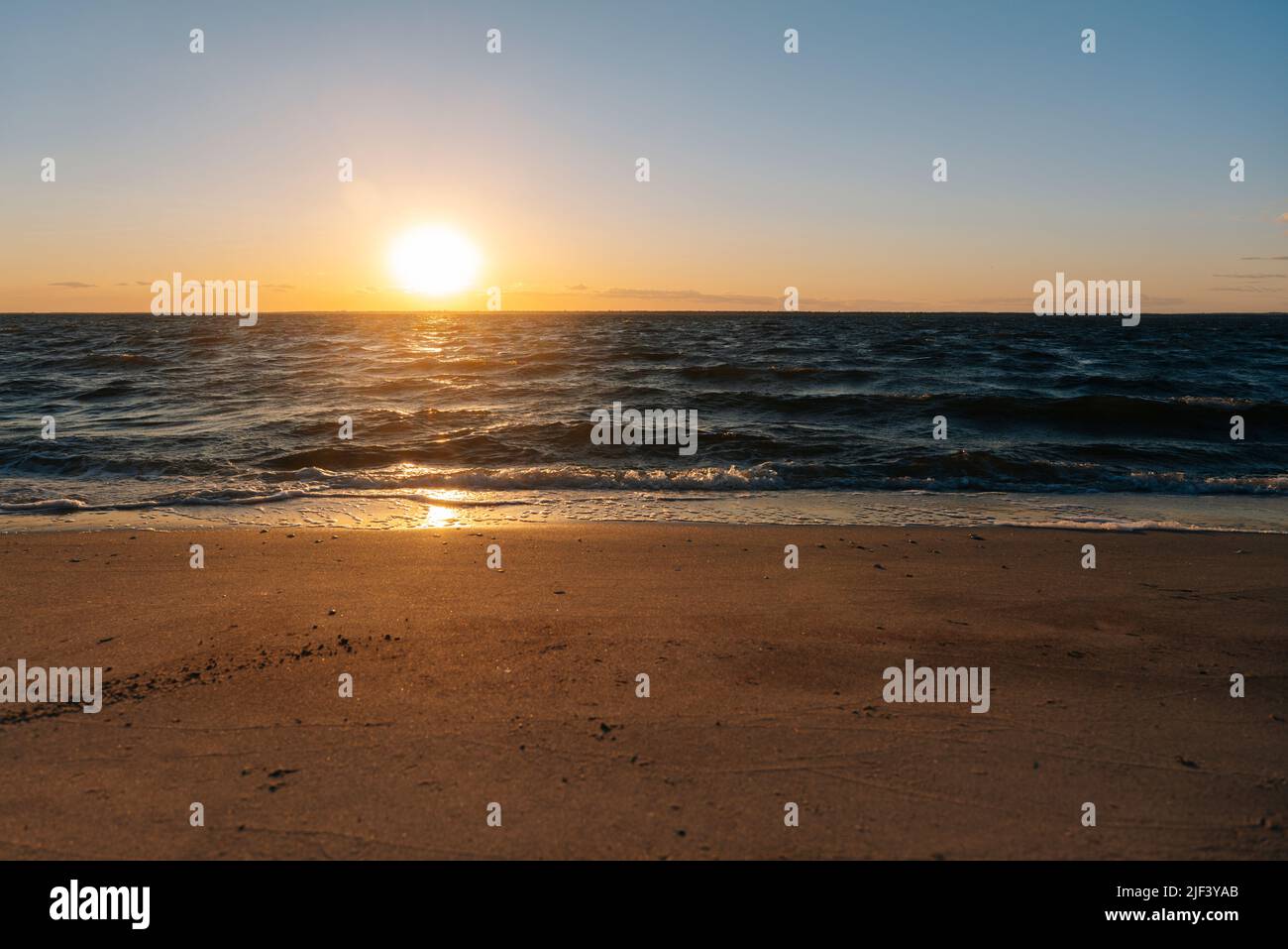 Closeup sunset beach scenery hi-res stock photography and images - Alamy