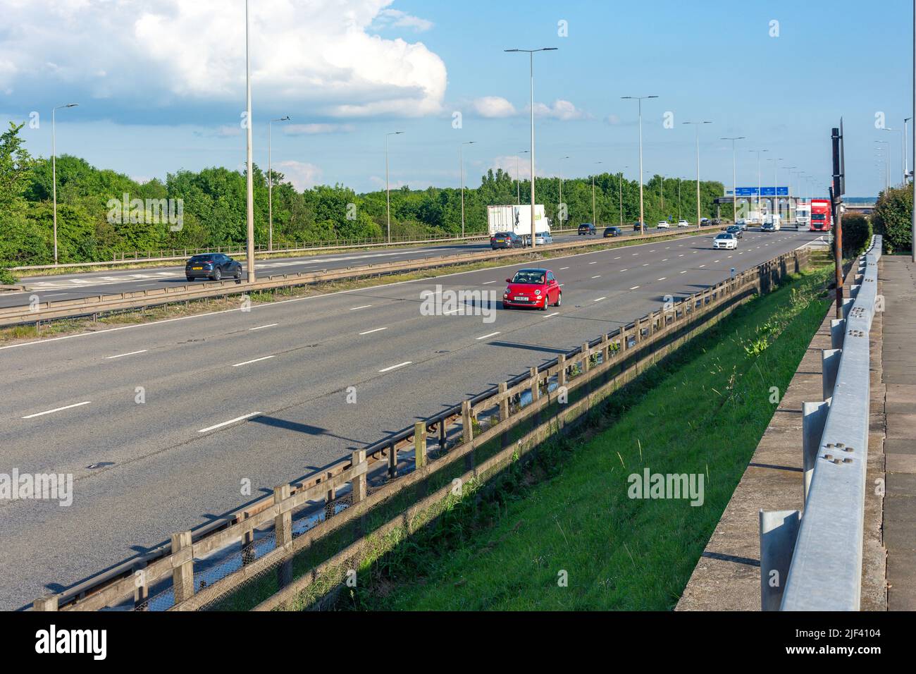 M1 Motorway from Leicester Forest East M1 Services, Leicester, Leicestershire, England, United Kingdom Stock Photo