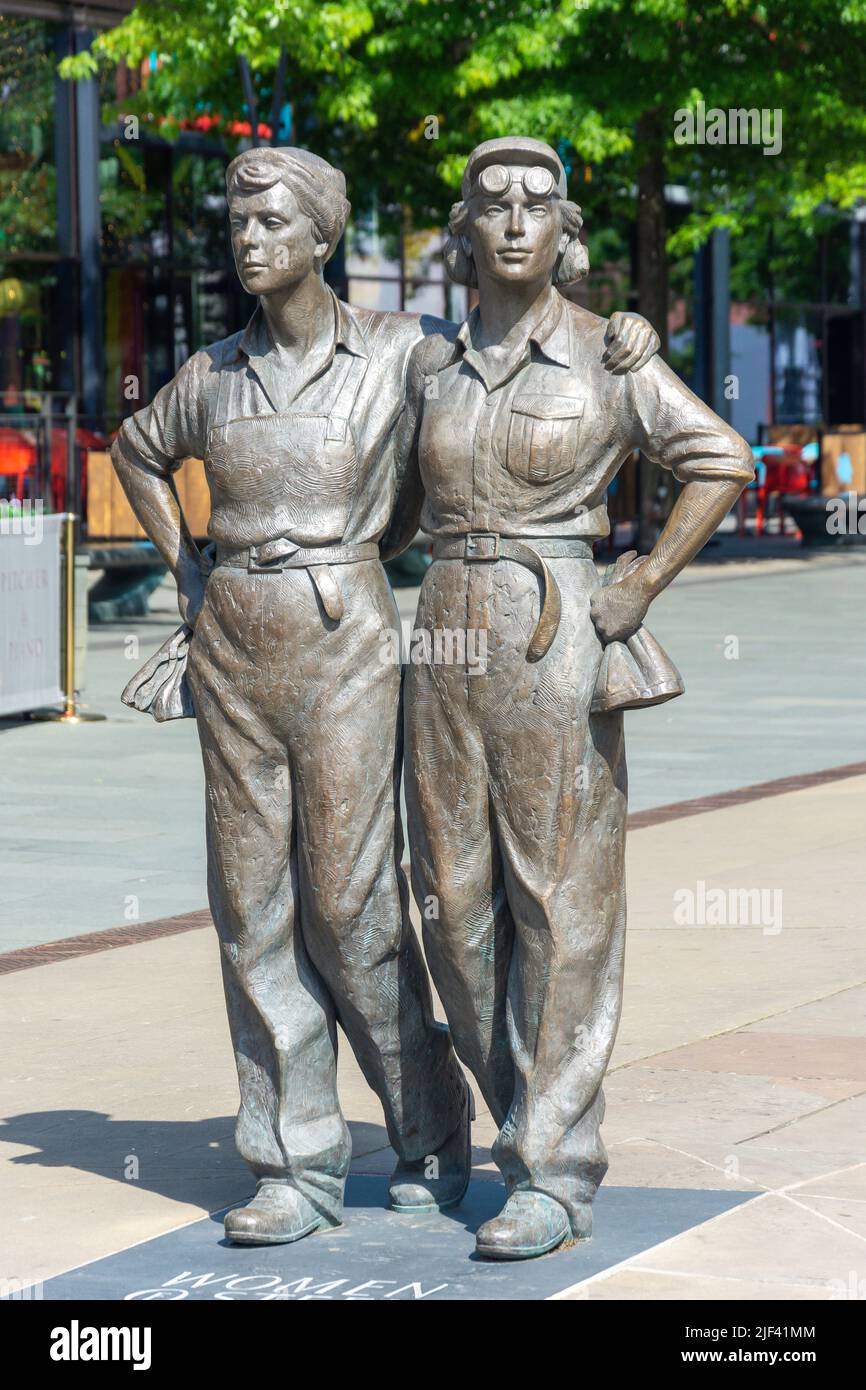 'Women of Steel' statue, Barker's Pool, Sheffield, South Yorkshire, England, United Kingdom Stock Photo