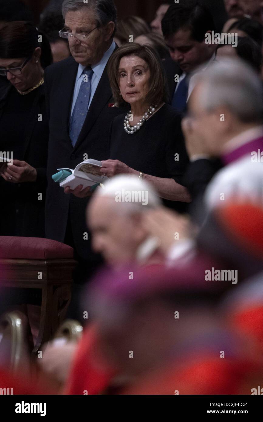 Vatican City, Vatican,. 29 June 2022. Speaker of theHouse Nancy Pelosi looks at Pope Francis as he celebrates a Mass on the Solemnity of Saints Peter and Paul, in St. Peter's Basilica. Credit: Maria Grazia Picciarella/Alamy Live News Stock Photo