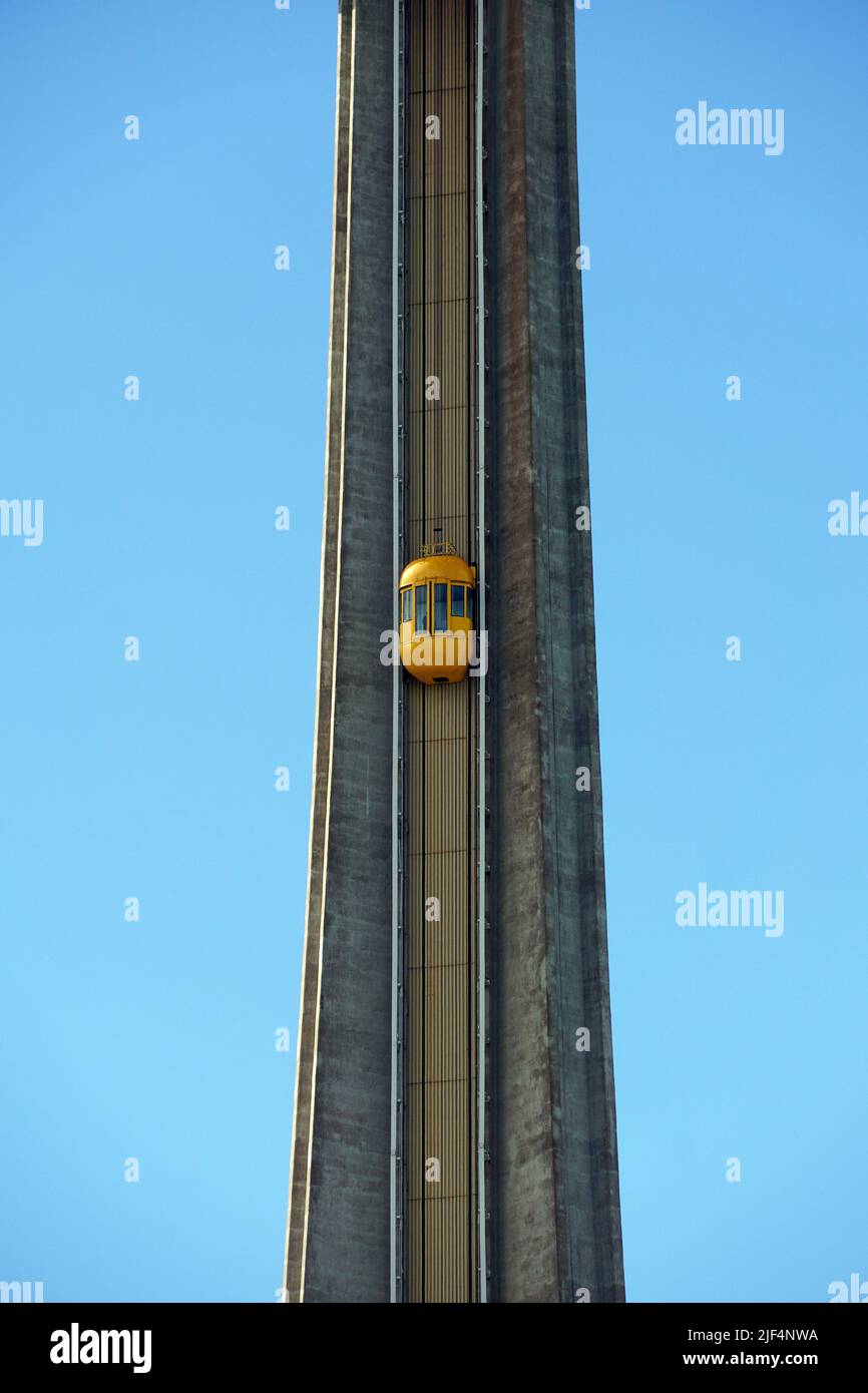Skylon Tower, lookout tower, Niagara Falls, les Chutes du Niagara, Canada, North America, Niagara-vízesés Stock Photo