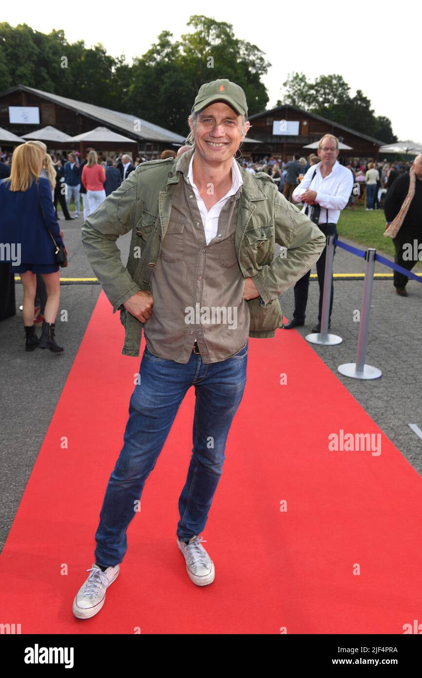 Munich, Germany. 29th June, 2022. The actor Ralf Bauer comes to the ...