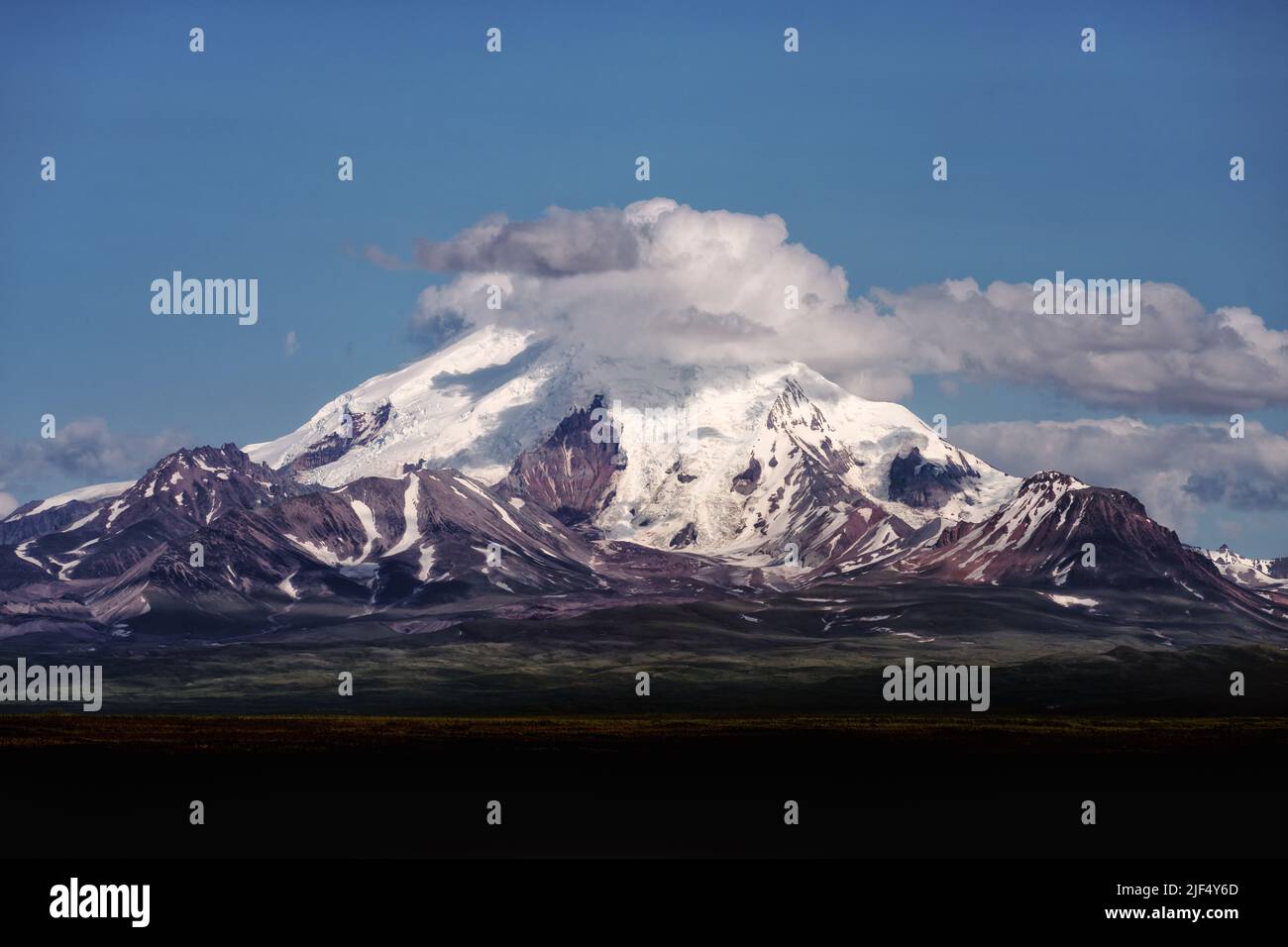 Mount drum alaska hires stock photography and images Alamy