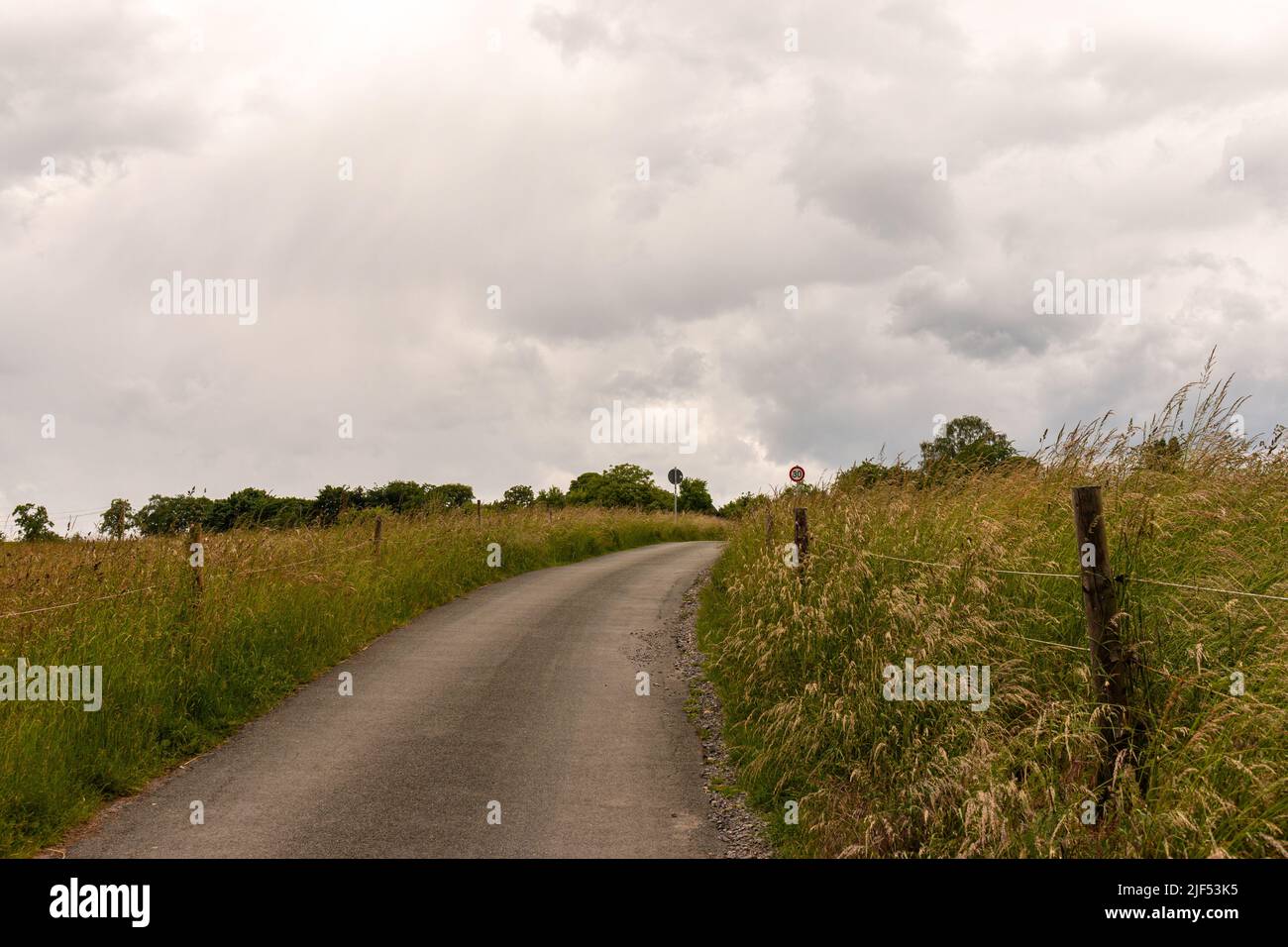 Narrow dirt road dry fields hi-res stock photography and images - Alamy