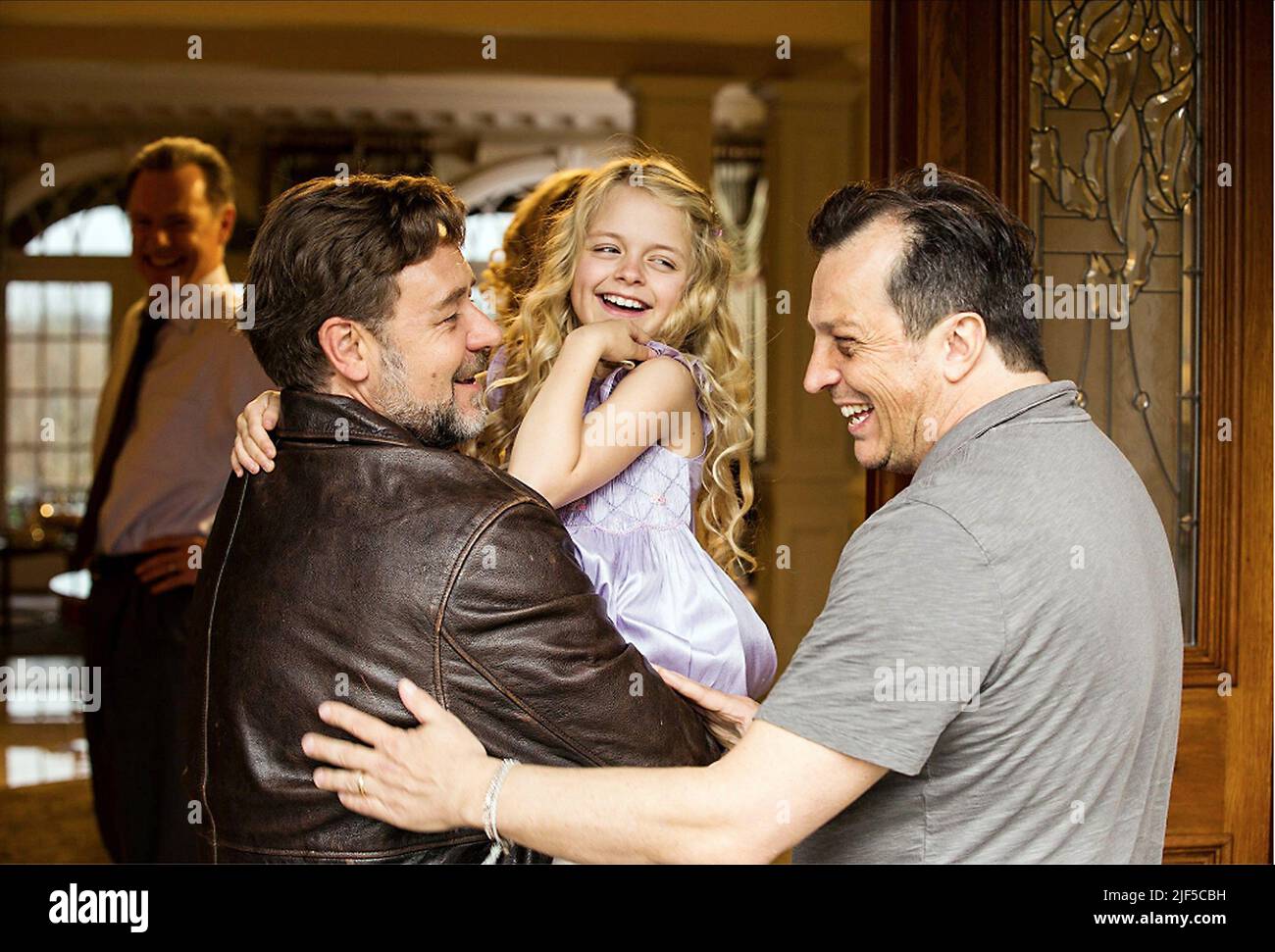 Где найти дочку. Отцы и дочери фильм 2015. Шестнадцатилетняя мать фильм. Где найти дочку. Фотосессия с дочкой.