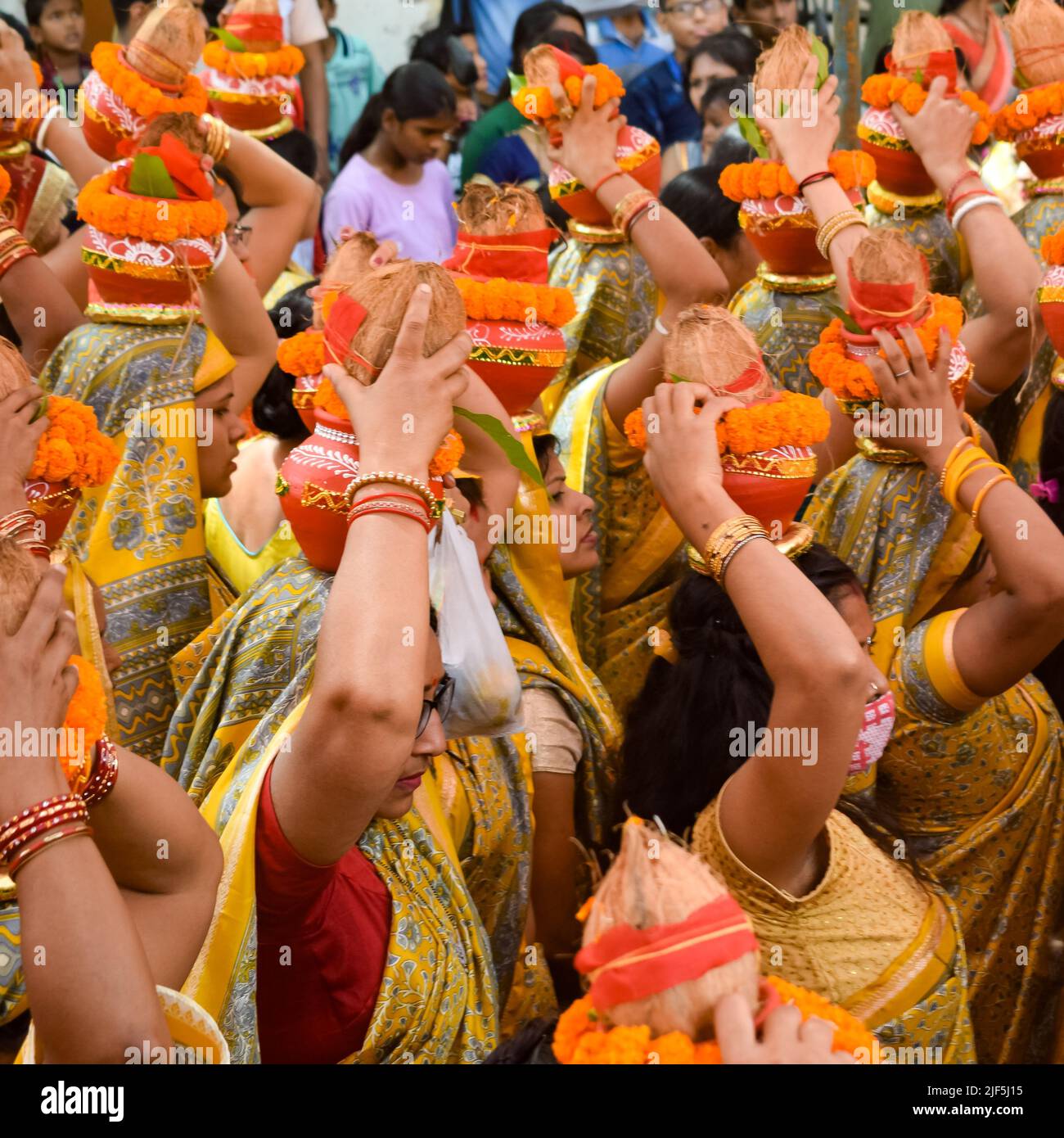 Hare krishna women hi-res stock photography and images - Alamy
