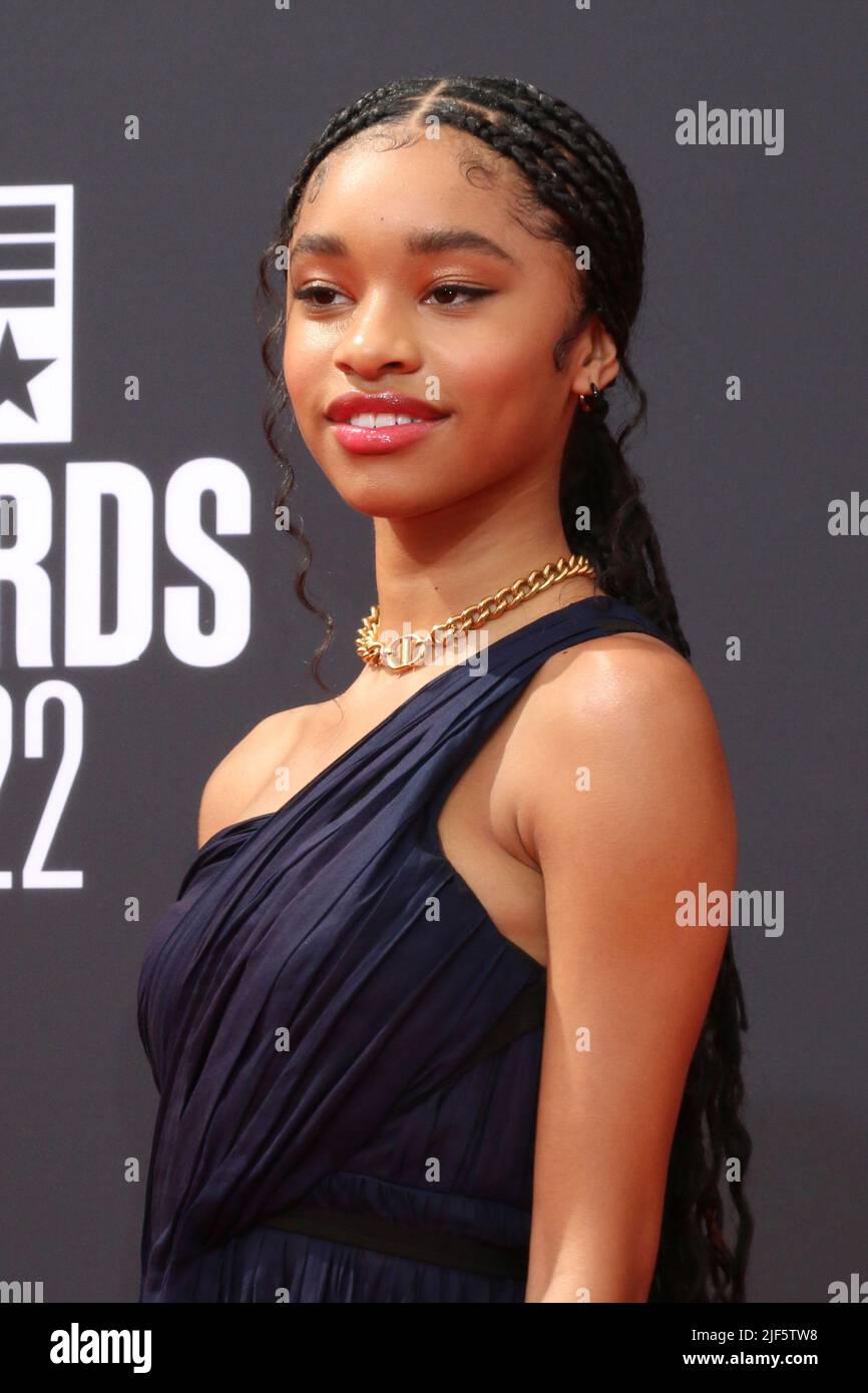 LOS ANGELES - JUN 26: Akira Akbar at the 2022 BET Awards at Microsoft