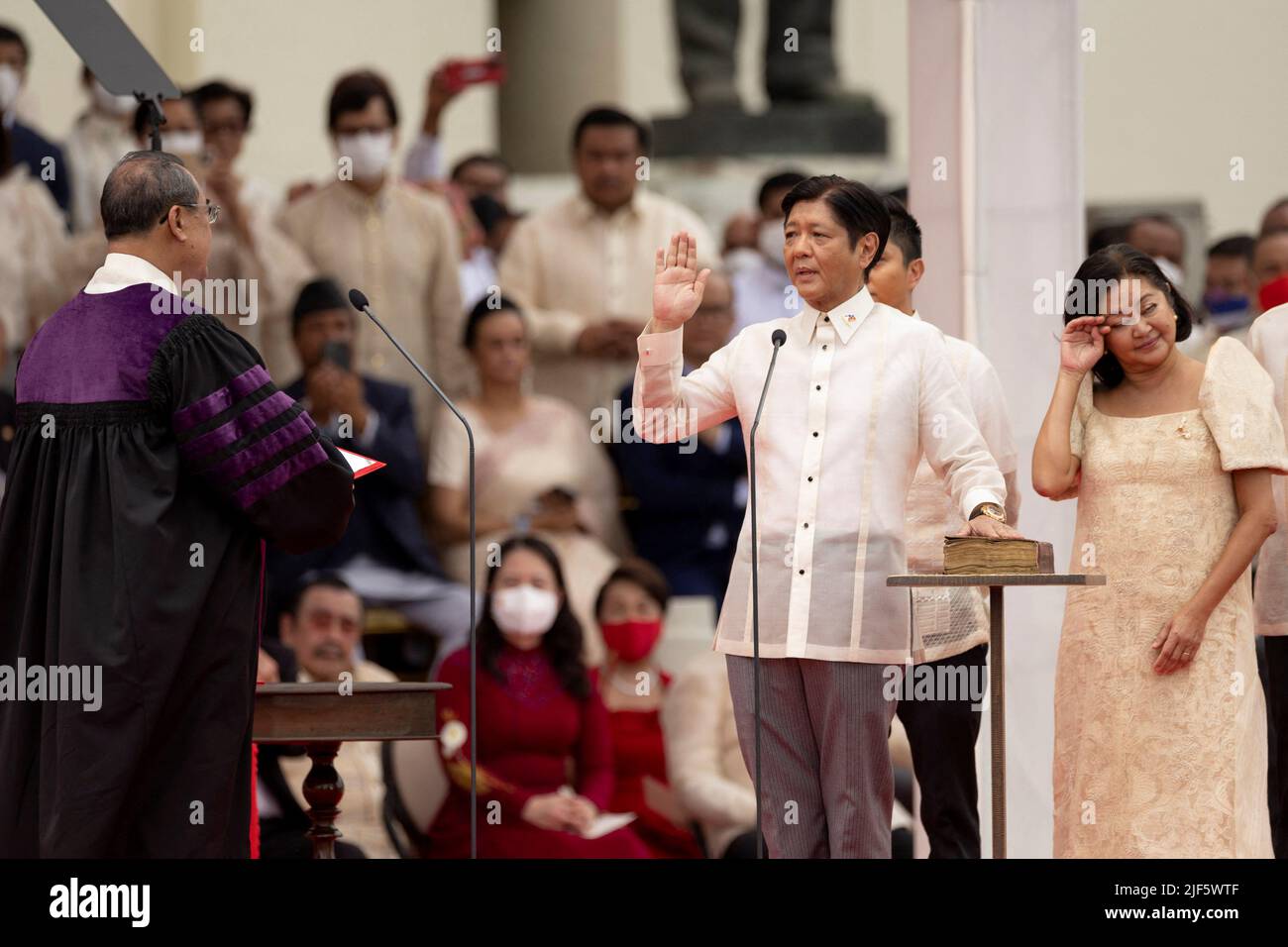 Bongbong marcos wife hi-res stock photography and images - Alamy