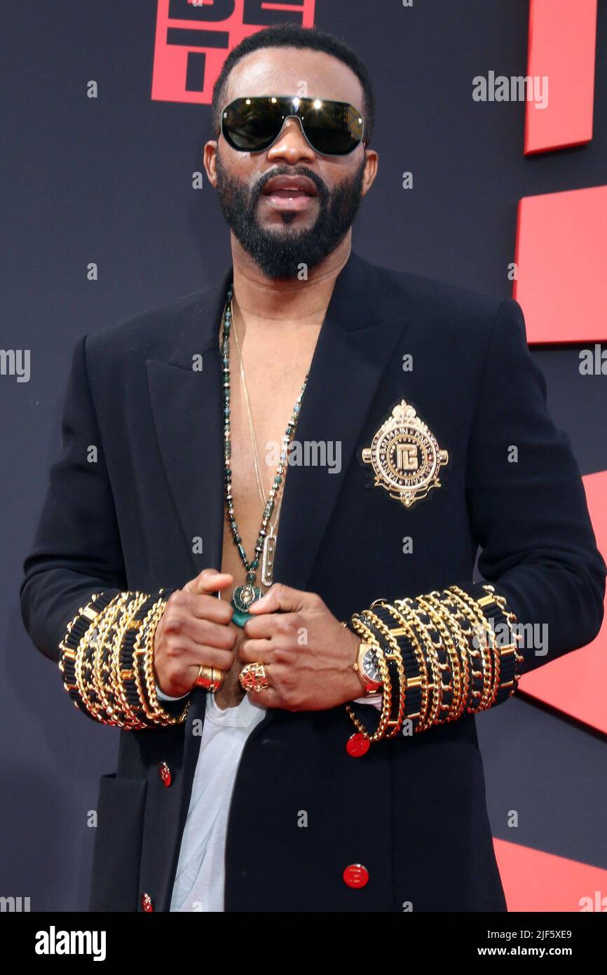 Los Angeles, CA. 26th June, 2022. Fally Ipupa at arrivals for BET Awards - Part 4, Microsoft Theater, Los Angeles, CA June 26, 2022. Credit: Priscilla Grant/Everett Collection/Alamy Live News Stock Photo
