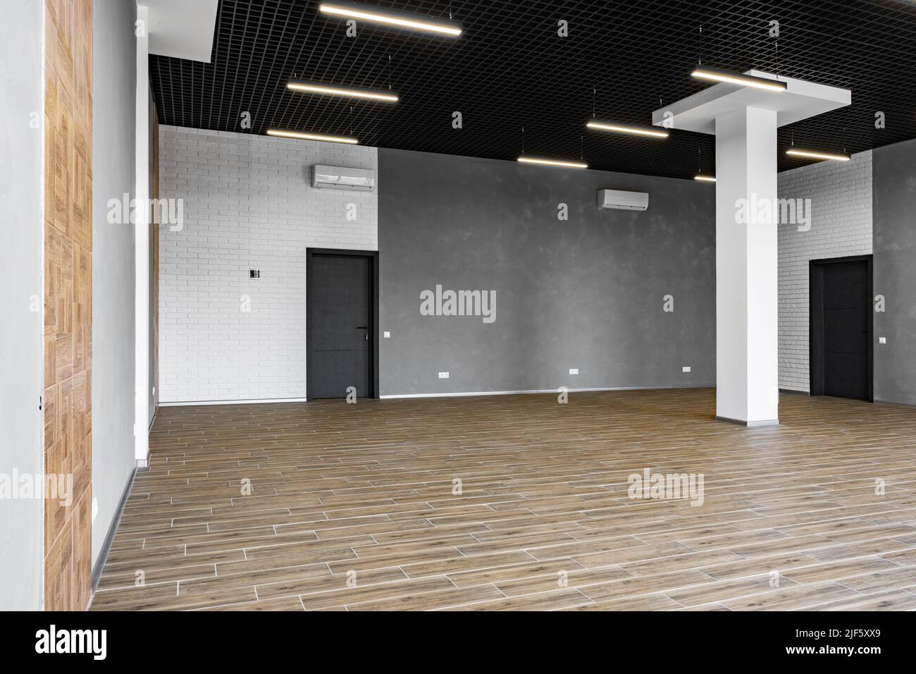 Blank walls in empty loft style industrial office Stock Photo