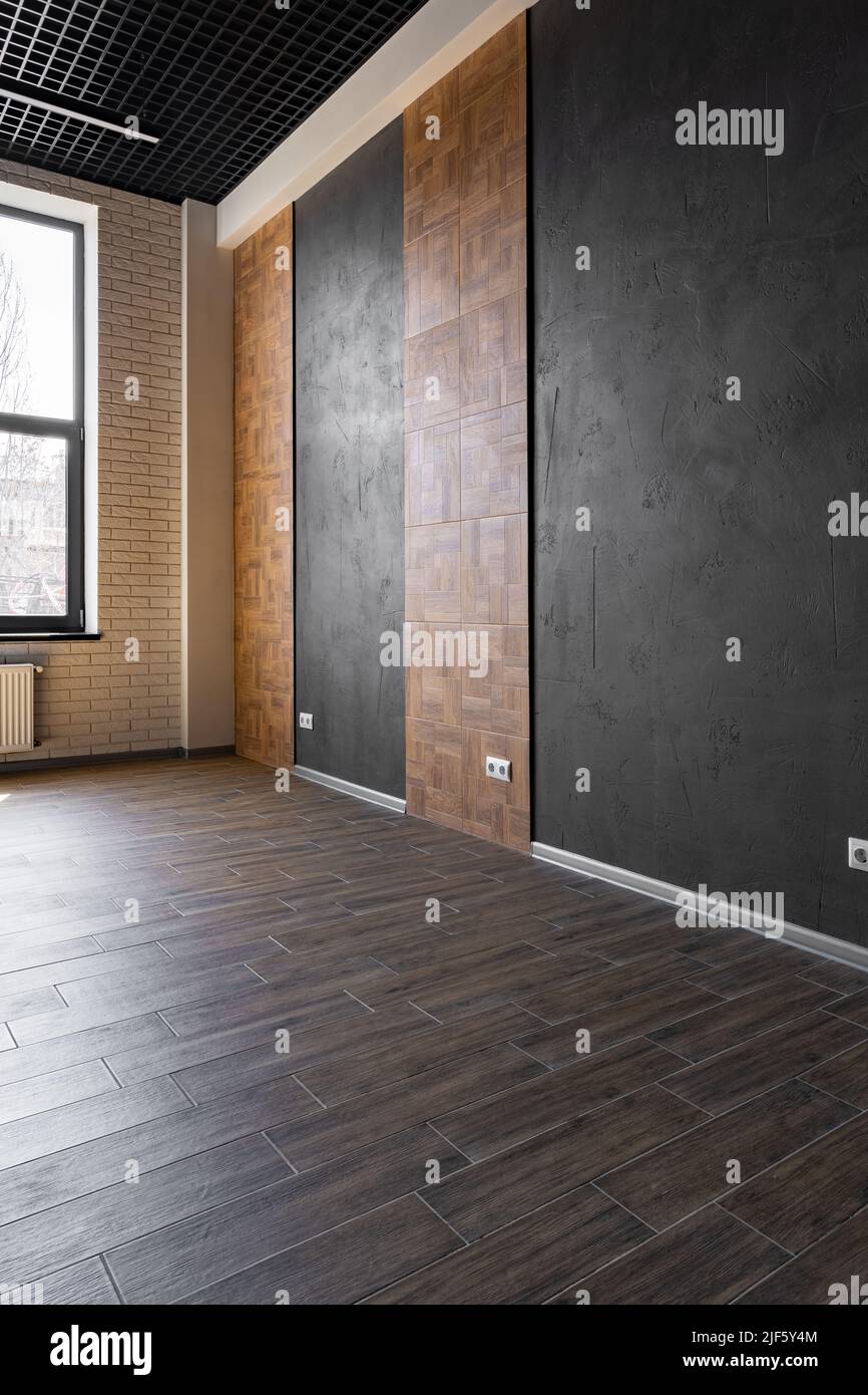 Blank walls in empty loft style industrial office Stock Photo
