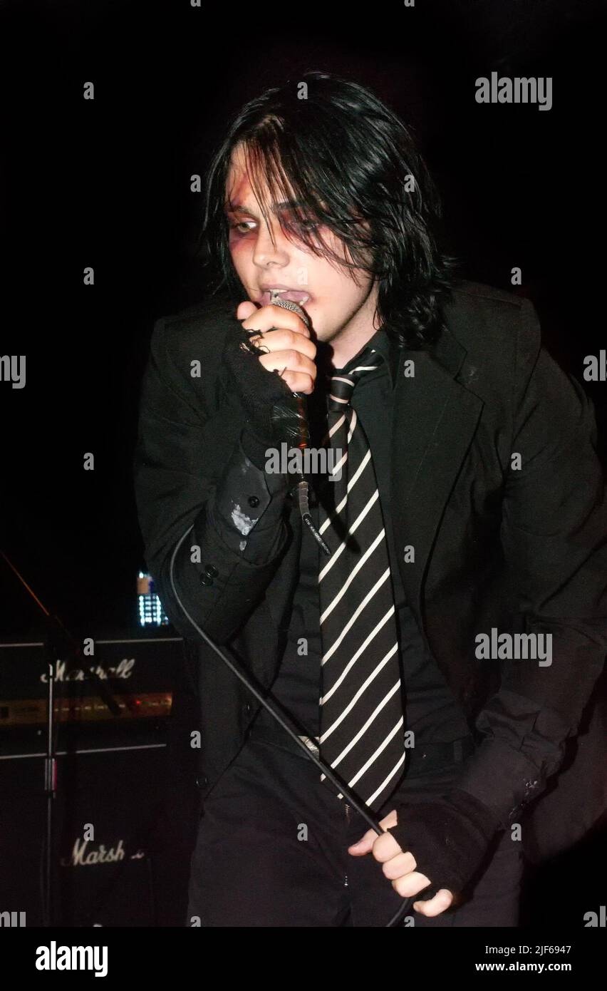 My chemical romance 2004 hi-res stock photography and images - Alamy