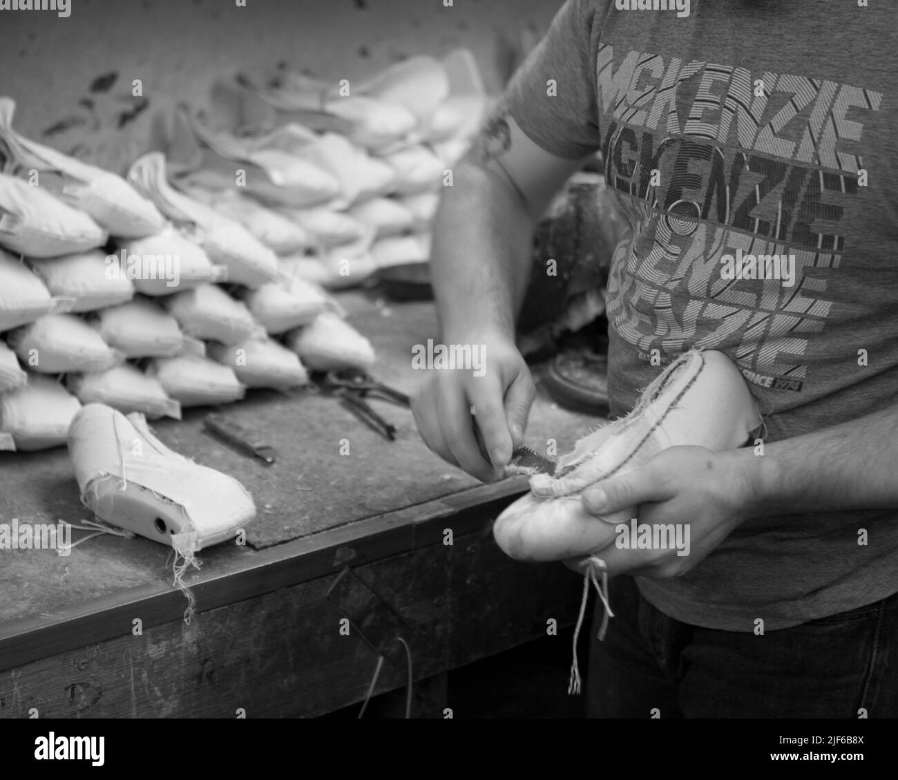 Pointe shoe maker hires stock photography and images Alamy