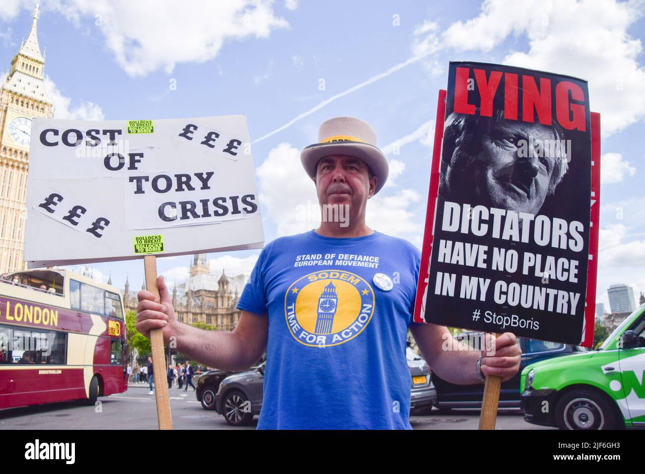 London, UK. 28th June 2022. Anti-Brexit activist Steve Bray outside Parliament. Protesters gathered in Parliament Square as the Police, Crime, Sentencing and Courts bill comes into force in the UK, restricting 'noisy' protests. The police confiscated Bray's loudspeakers earlier in the day. Stock Photo