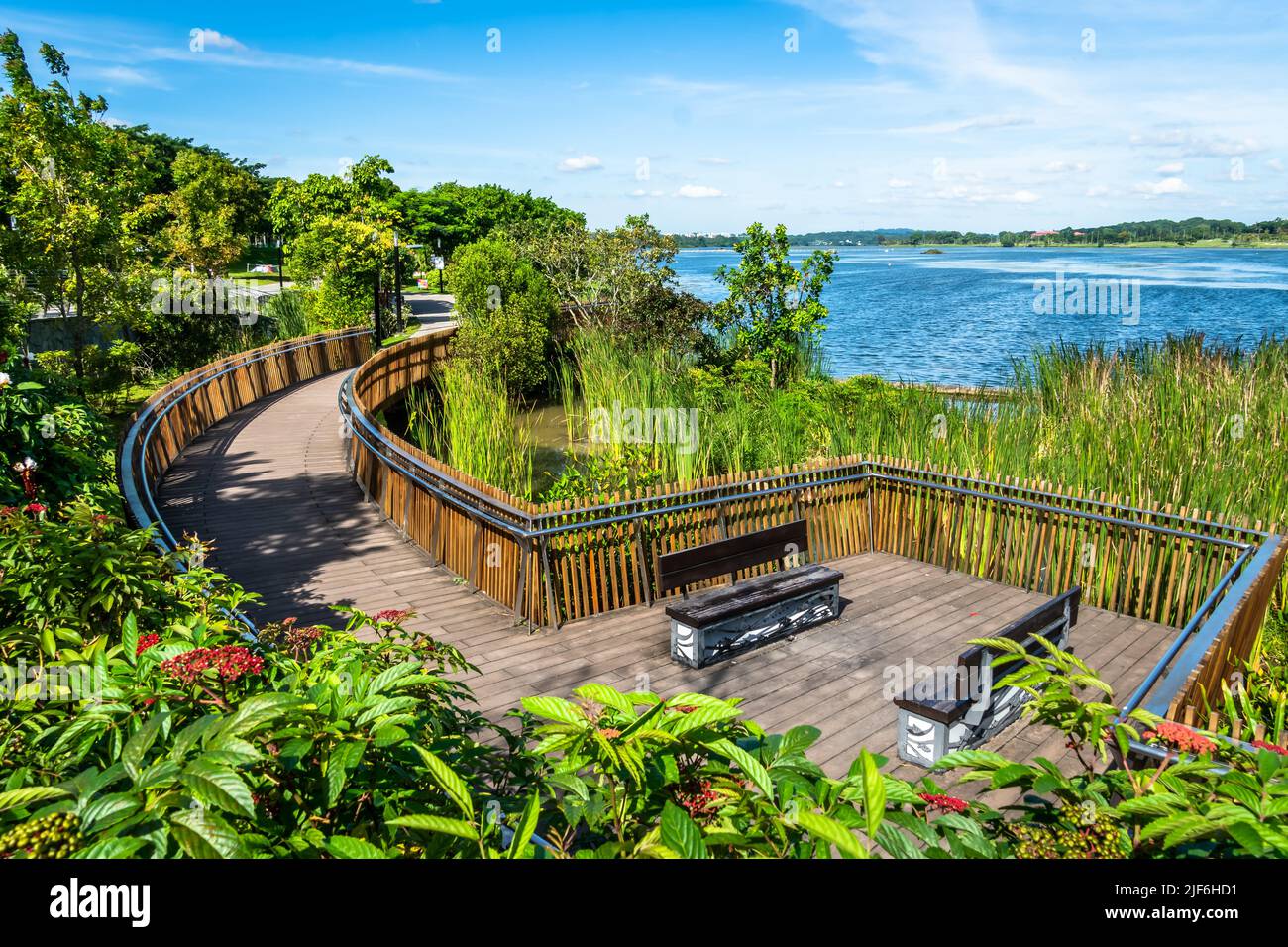 Rower’s Bay Park features a boardwalk that brings visitors closer to