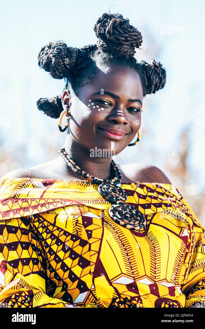 African woman hair model bun hi-res stock photography and images - Alamy