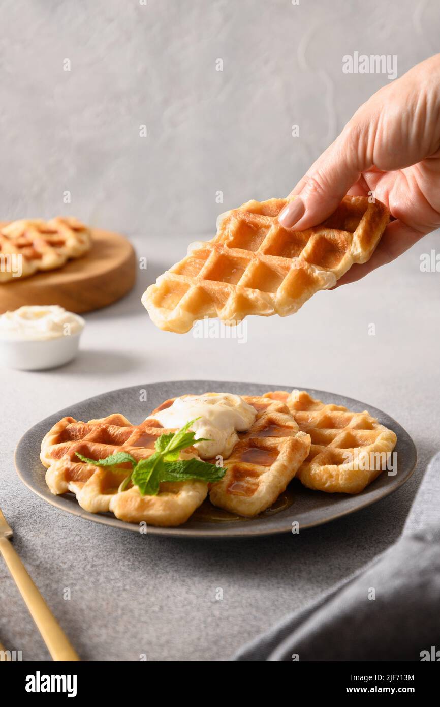 Waffle korean street food hires stock photography and images Alamy