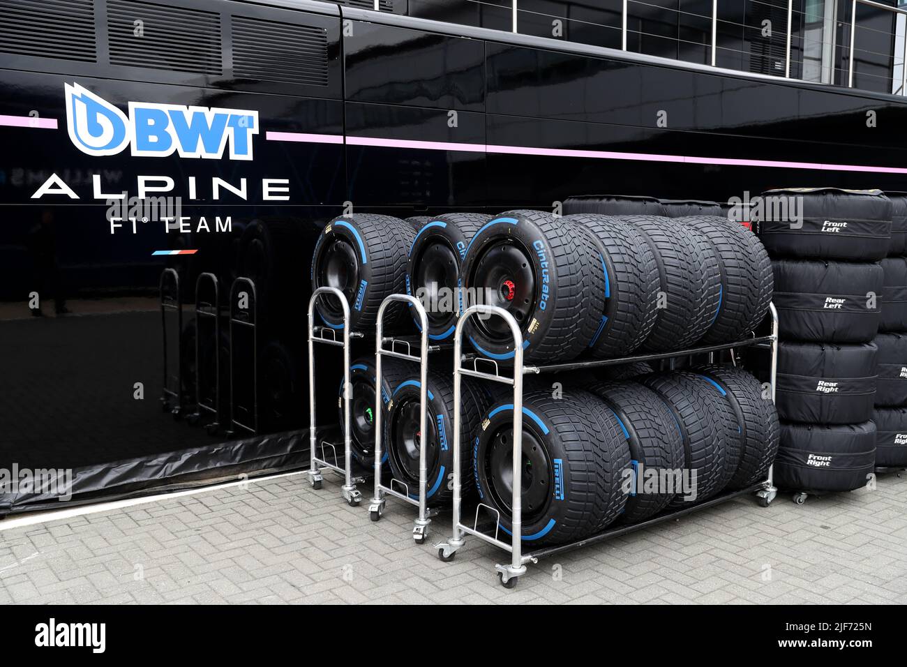 Wet weather tyres hires stock photography and images Alamy