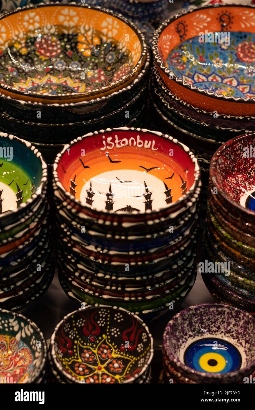 Istanbul souvenirs - Iznik style ceramic bowls - Grand Bazaar, Istanbul, Turkey Stock Photo