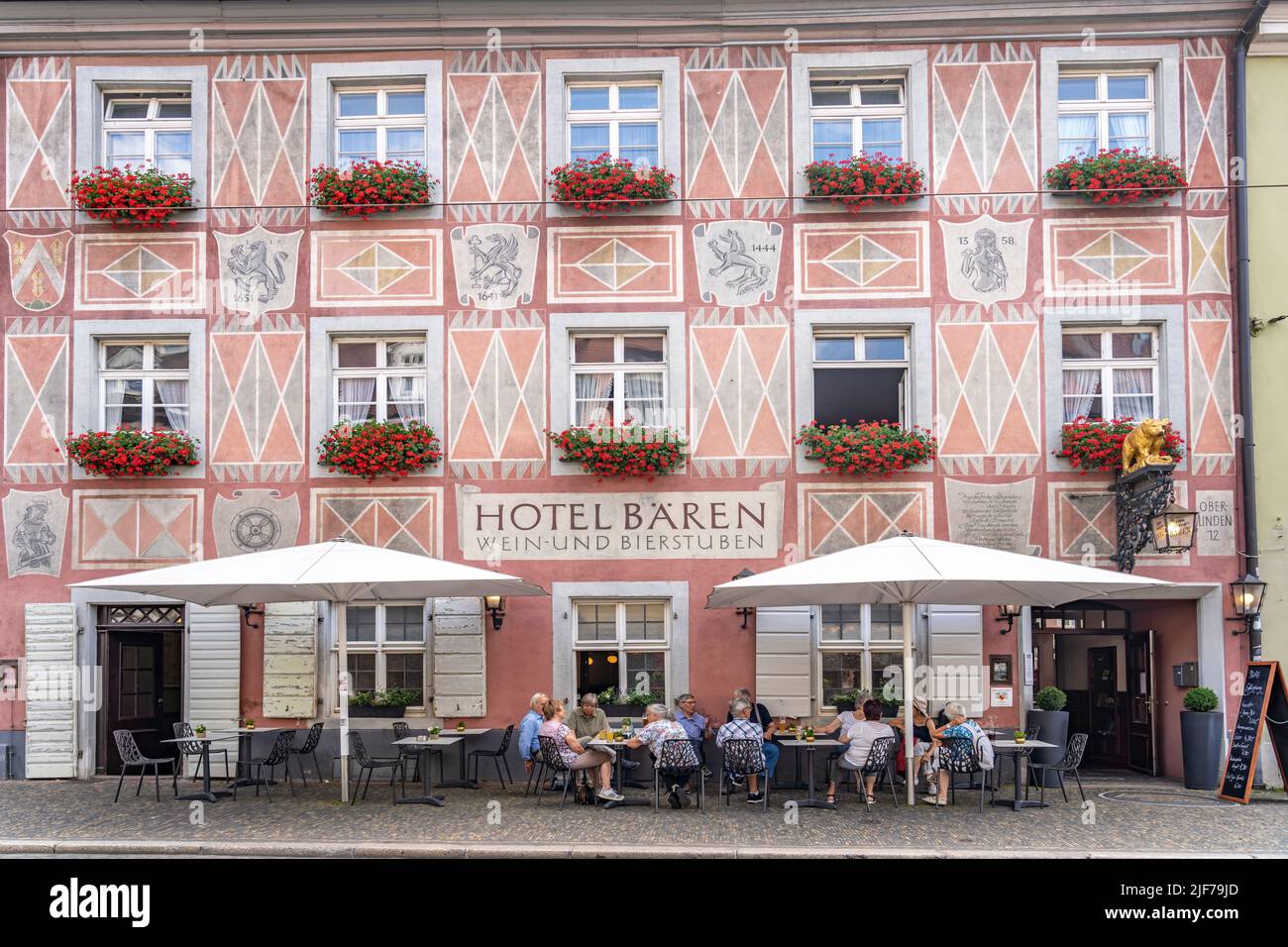 Hotel und Gasthaus Zum Roten Bären, Freiburg im Breisgau, Schwarzwald, Baden-Württemberg, Deutschland |  Hotel and restaurant Zum Roten Bären in  Frei Stock Photo