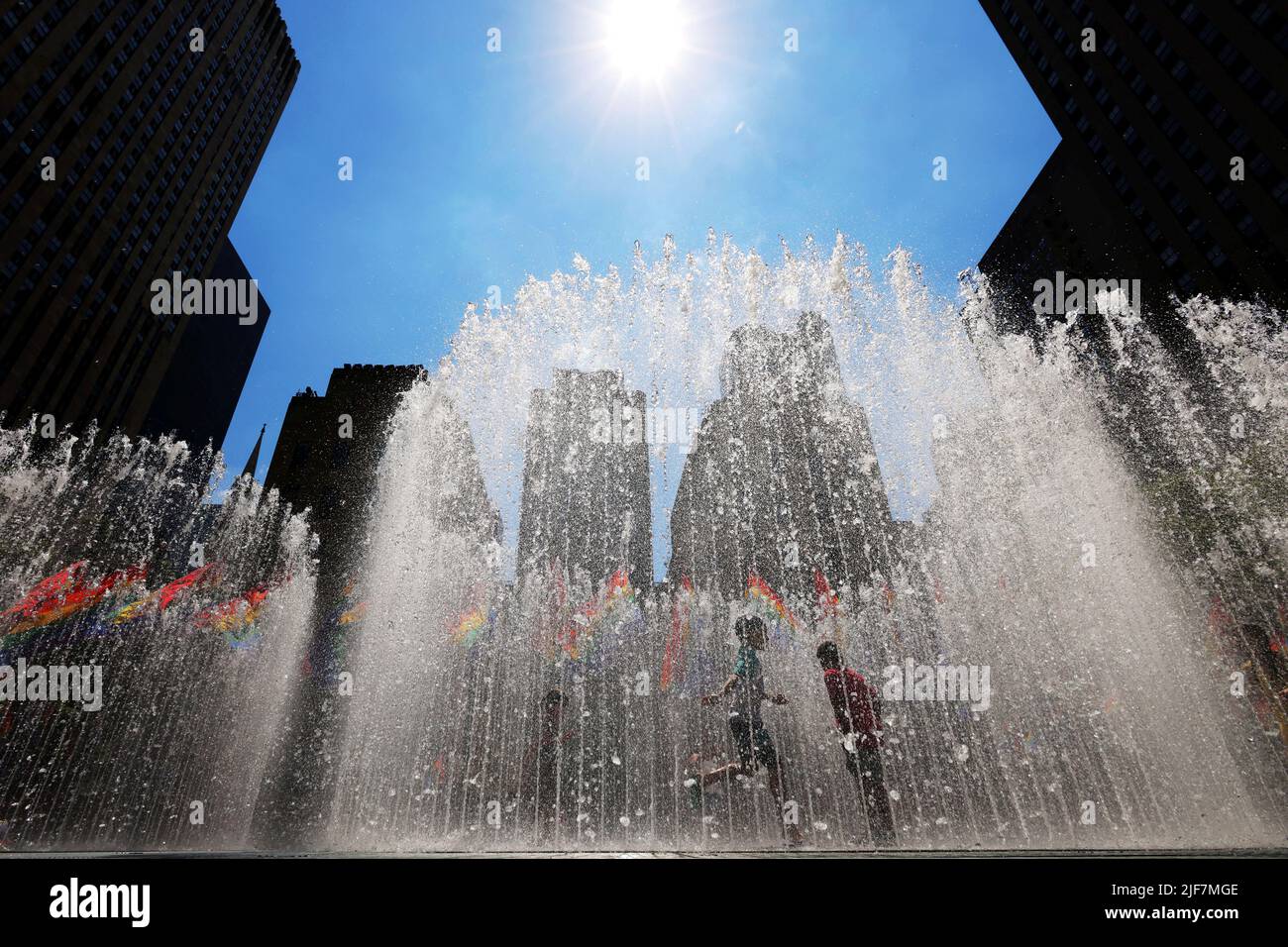 Rockefeller center new york 2022 hi-res stock photography and images ...