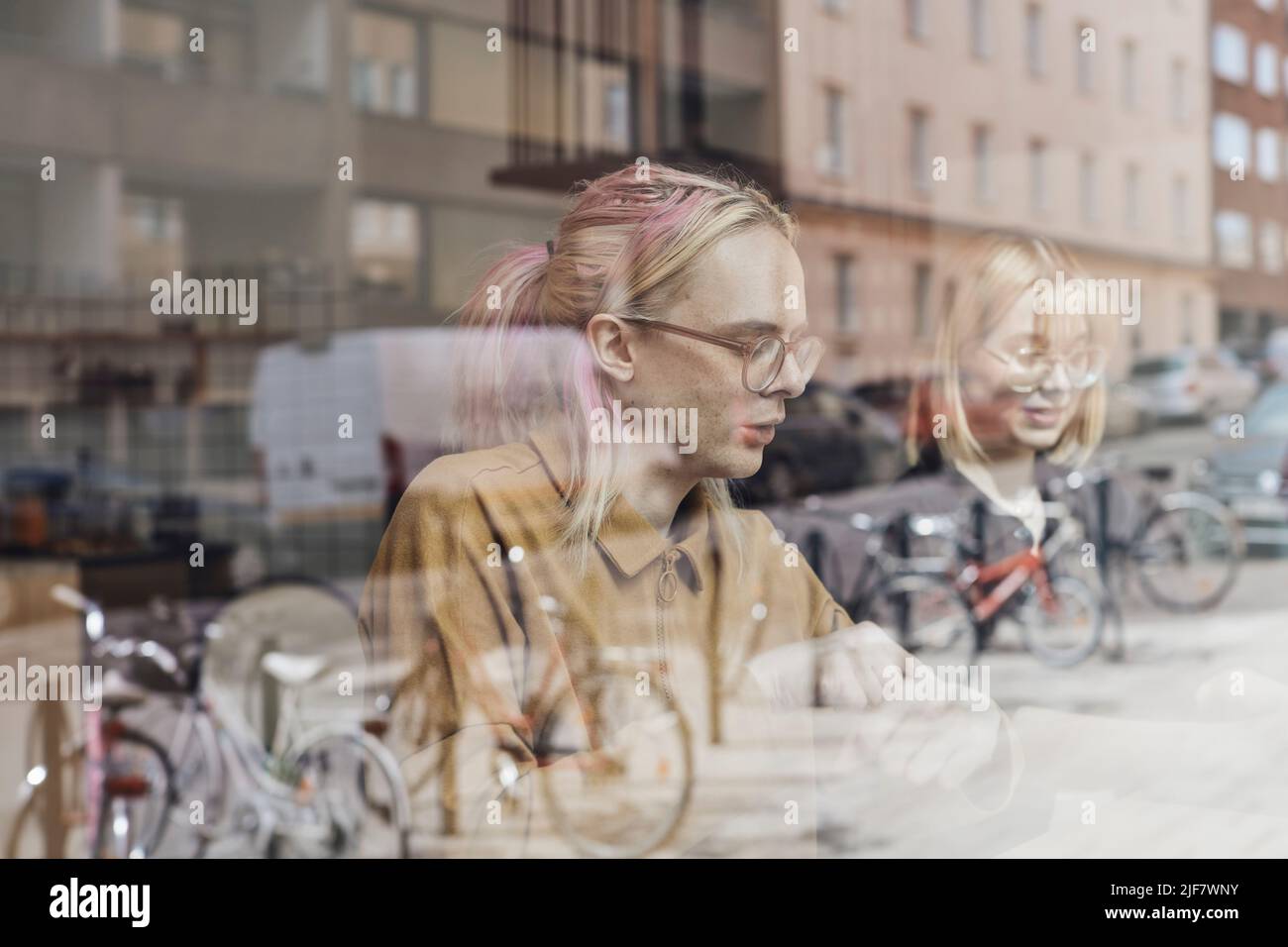 Non see through glass hi-res stock photography and images - Alamy