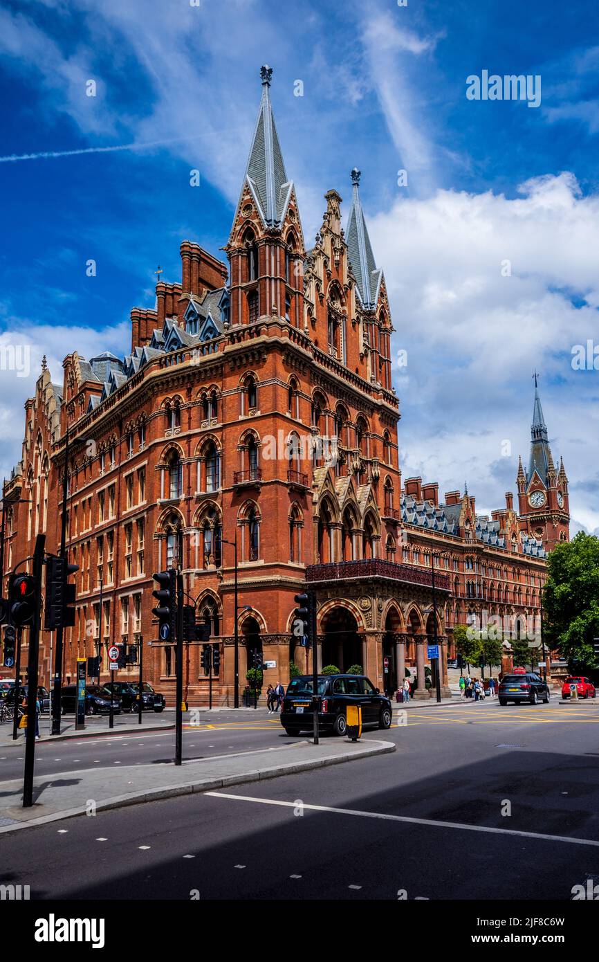 St Pancras Station Hotel London - St Pancras Renaissance Hotel formerly the Midland Grand Hotel designed by George Gilbert Scott, opened 1873. Stock Photo