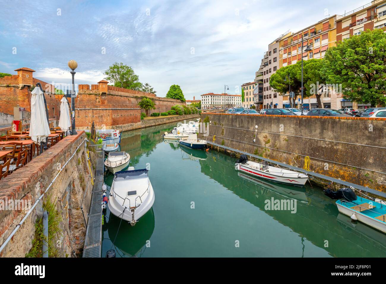 Livorno , italy hi-res stock photography and images - Page 2 - Alamy, image size:1300x956