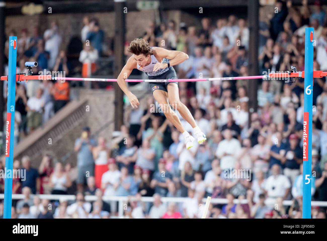 Mondo Duplantis broke his outdoor pole vault world record by one