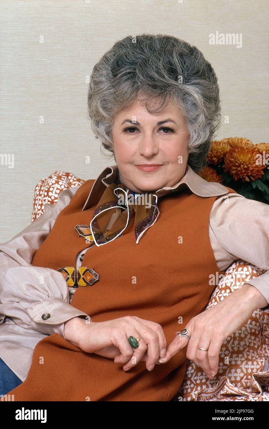 BEA ARTHUR in MAUDE (1972), directed by HAL COOPER and BILL HOBIN. Credit:  BUD YORKIN PRODUCTIONS / Album Stock Photo - Alamy