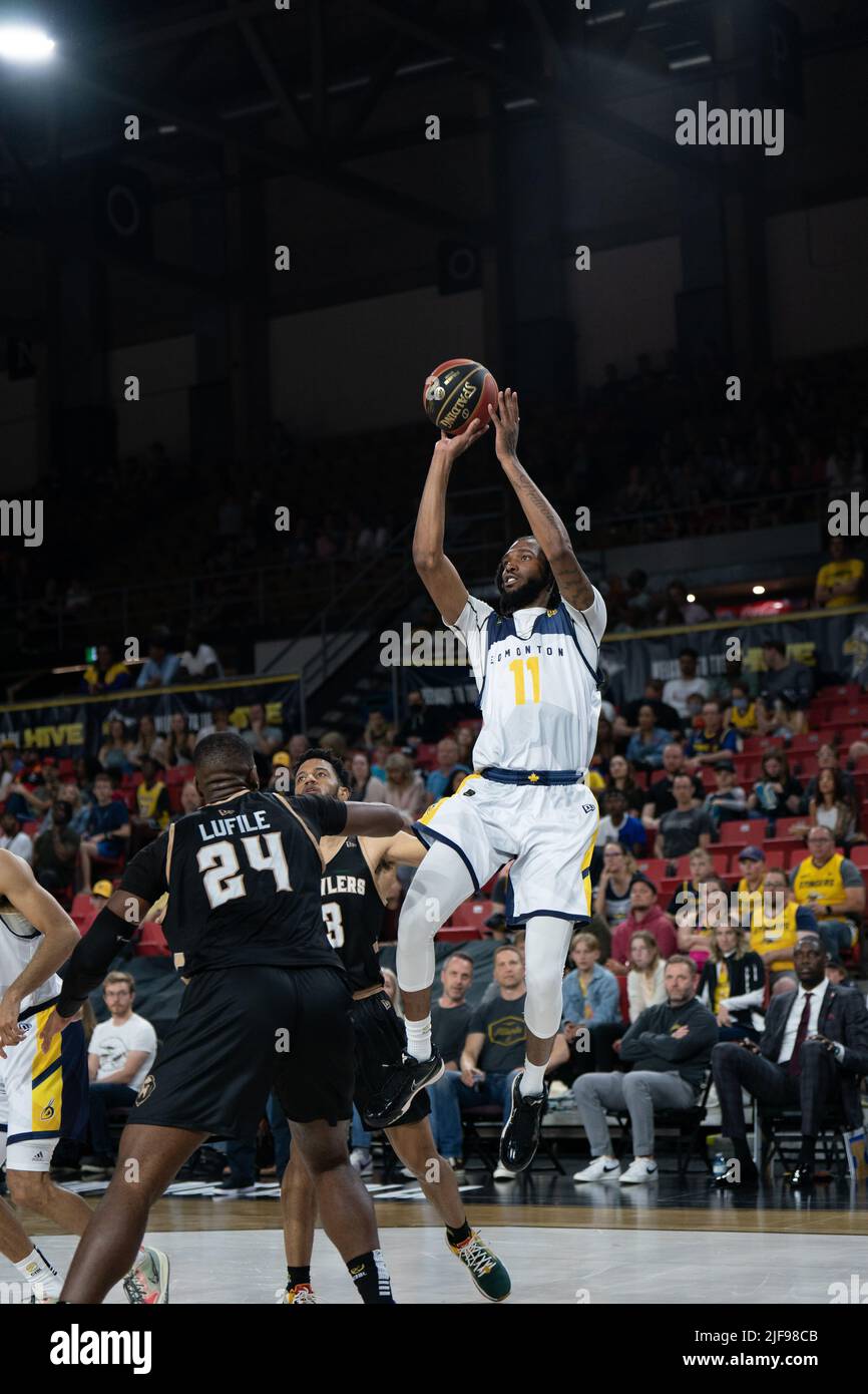Edmonton, Alberta, Canada. 30th June, 2022. MARLON JOHNSON (11) of the Edmonton Stingers in action during a regular season Cebl match up where the Edmonton Stingers hosted the Newfoundland Growlers at Edmonton Expo Centre in Edmonton, Alberta. (Credit Image: © Matthew Helfrich/ZUMA Press Wire) Stock Photo