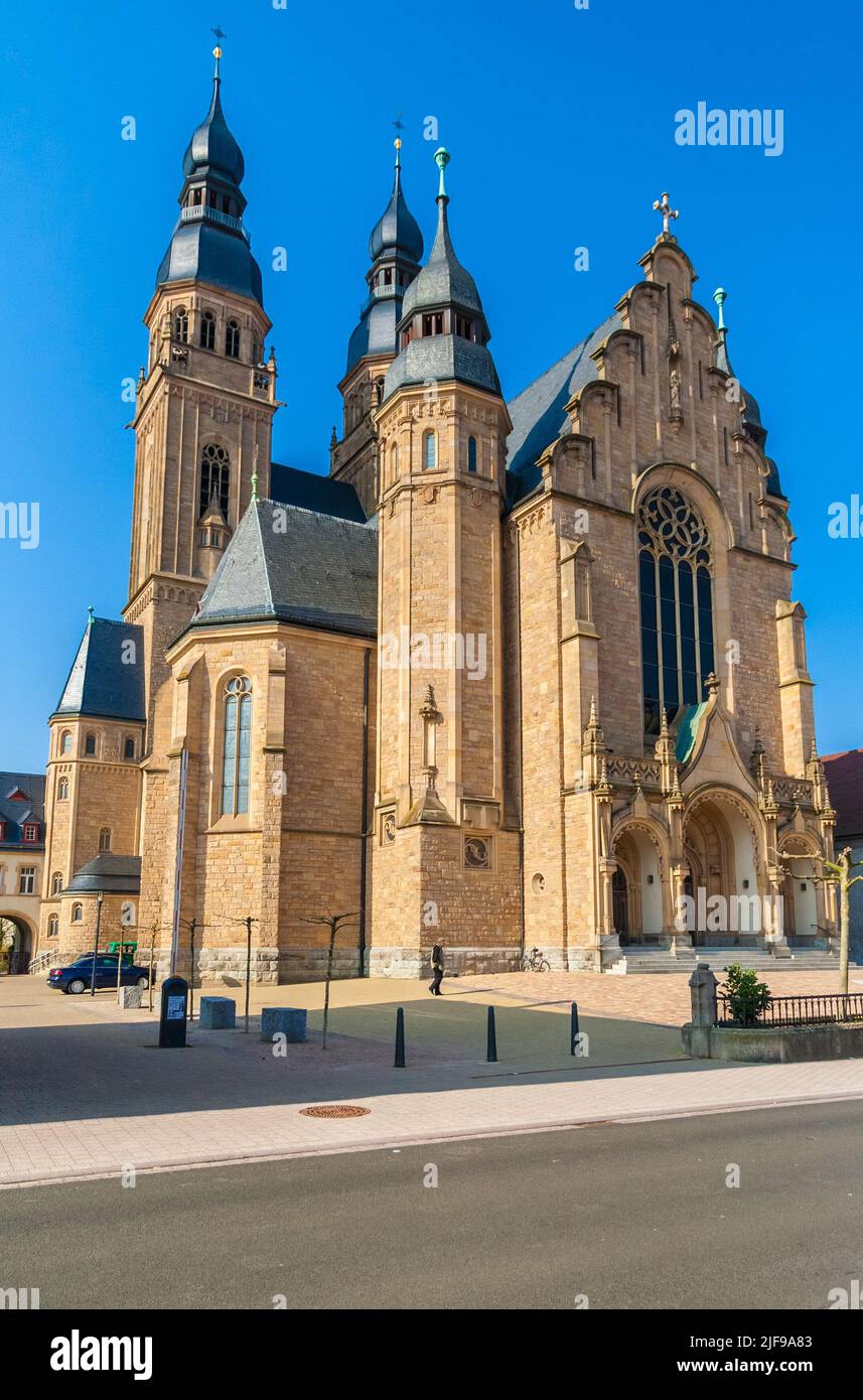 Nice southeast view of the St. Joseph’s Parish Church (Sankt-Josephs-Kirche) with its extraordinary size. It is the second largest Catholic church in... Stock Photo